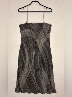 Gorgeous Vintage Epilogue dress with accent spaghetti straps. Made in the USA